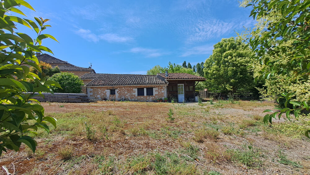 Vente Immeuble Ensemble immobilier de 4 logements en pierres sur une parcelle de 3109 m2. IDEAL INVESTISSEMENT LOCATIF. Boudy de beauregard