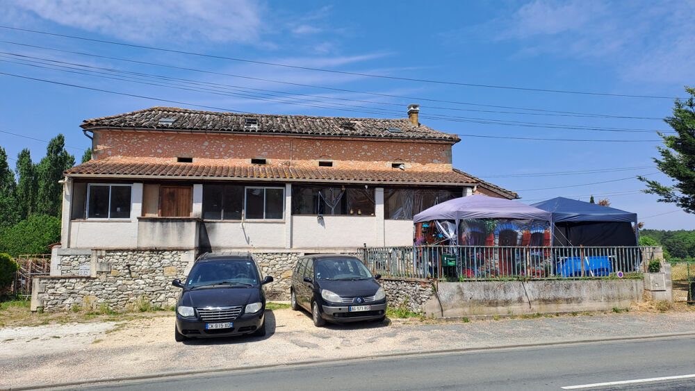 Vente Immeuble Ensemble immobilier de 4 logements en pierres sur une parcelle de 3109 m2. IDEAL INVESTISSEMENT LOCATIF. Boudy de beauregard