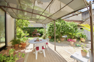 Vente Maison Centre ville...Ancien relais de poste...donnant sur 2 rues...Double Garage et jardin...Maison bourgeoise Villeneuve sur lot