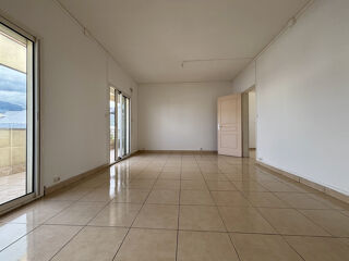  Appartement à louer 4 pièces 95 m²