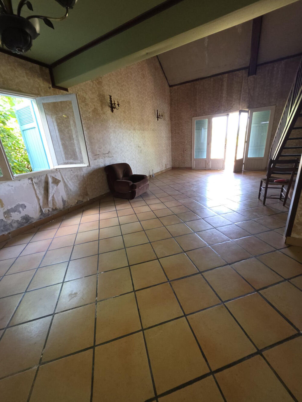 Vous rechercher une grande villa à rénover à LA MONTAGNE 97417