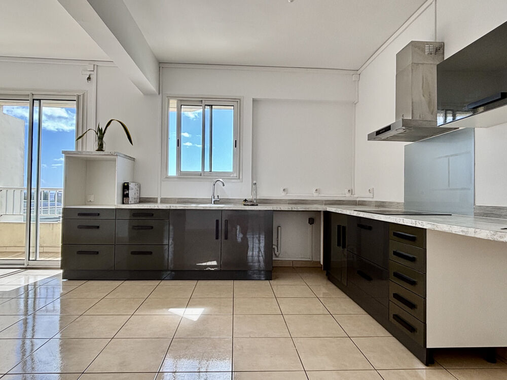APT T4 SAINT DENIS RUE DE NICE