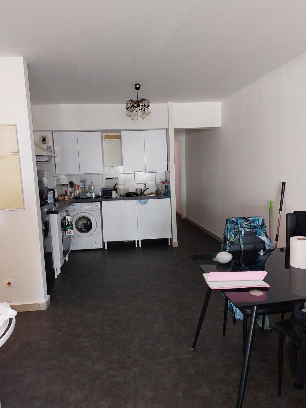 SAINTE CLOTILDE VASTE F2 DE 63 m2 TRAVERSANT