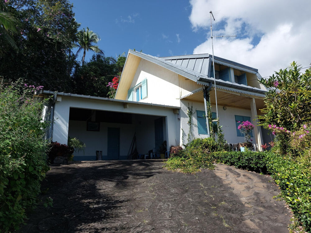 Vous rechercher une grande villa à rénover à LA MONTAGNE 97417
