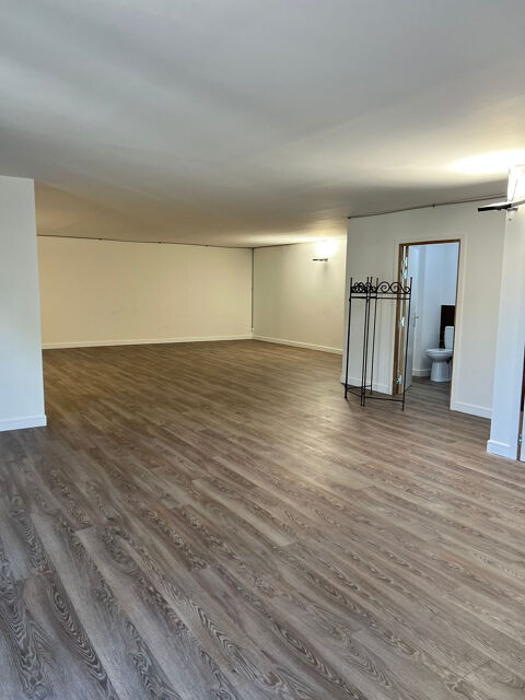   Local Commercial - 80 m2 BAIE-MAHAULT 