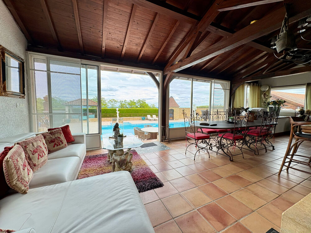 � vendre  Maison Hautefort (24390)