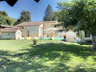  Maison  vendre 6 pices 208 m