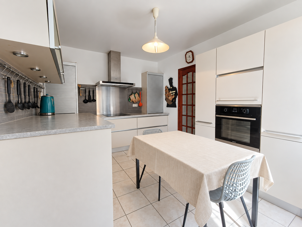 Vente Maison Maison de plain-pied avec 4 chambres, piscine, garage et jardin à Villeneuve-sur-Lot Villeneuve sur lot
