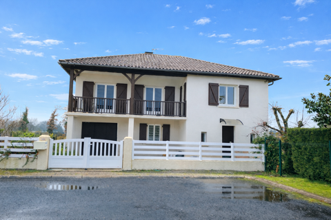   JOLIE MAISON FAMILIALE QUARTIER CALME Maison - 5 pi�ce(s) - 144 m�