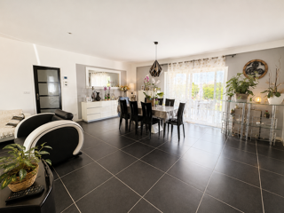  Maison à vendre 10 pièces 172 m²