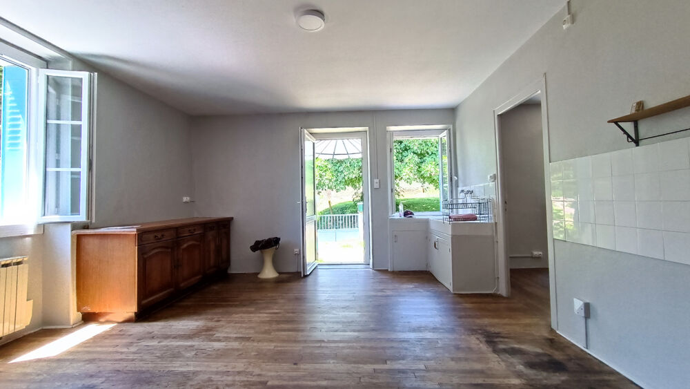 Vente Maison Jolie périgourdine en pierres  dans village. Excideuil
