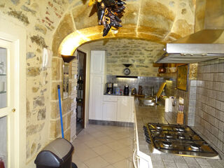  Maison  vendre 8 pices 233 m