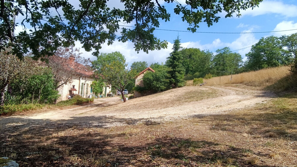 charmante maison en pierres avec 1ha5.