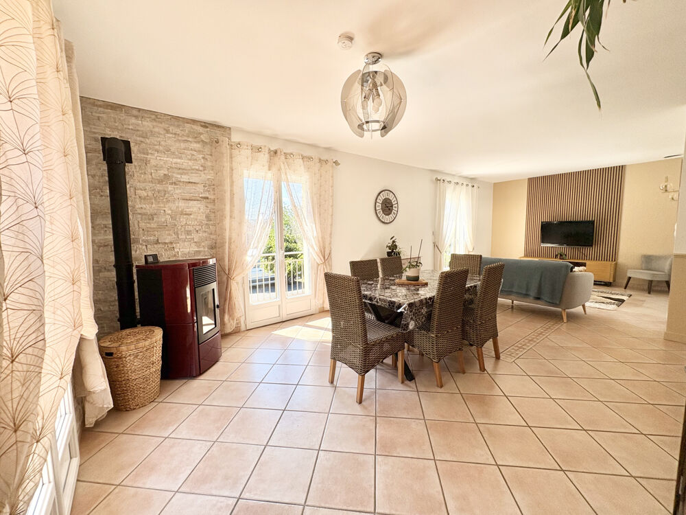 Vente Maison Plain-pied avec piscine et studio, proche de Brive Larche