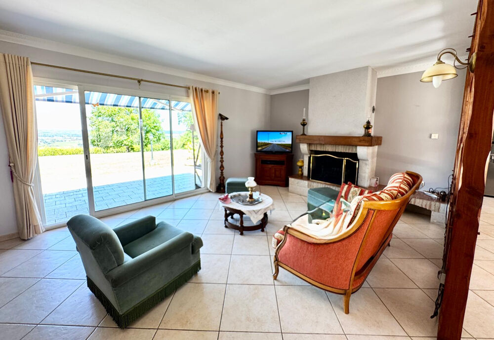 Spacieuse maison moderne avec une très belle vue