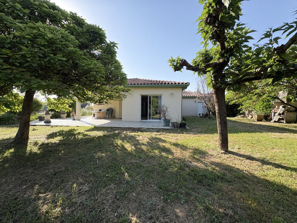 JOLIE MAISON DE PLAIN PIED ENVIRONNEMENT TRES AGREABLE