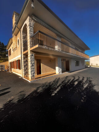  Maison à vendre 11 pièces 290 m²
