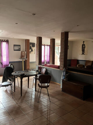  Immeuble à vendre 330 m²