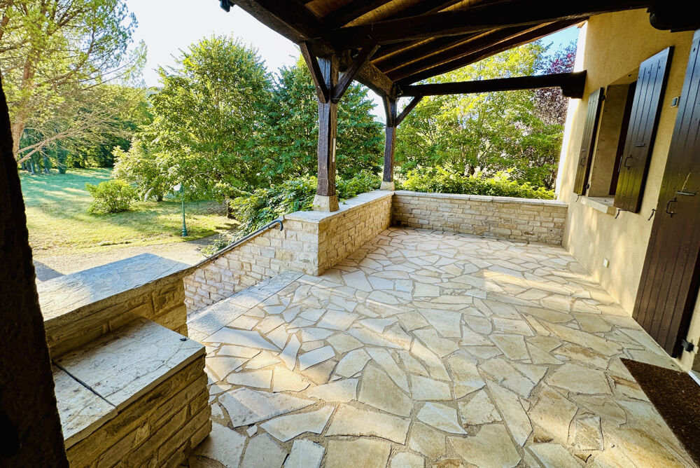 Vente Maison Un charmant ensemble immobilier à Concores :Vaste maison à pigeonnier, 5 chambres et une seconde bâtisse Gourdon