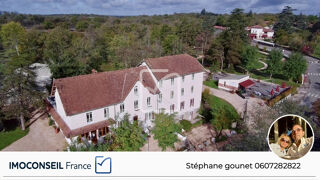  Maison à vendre 15 + pièces 579 m²