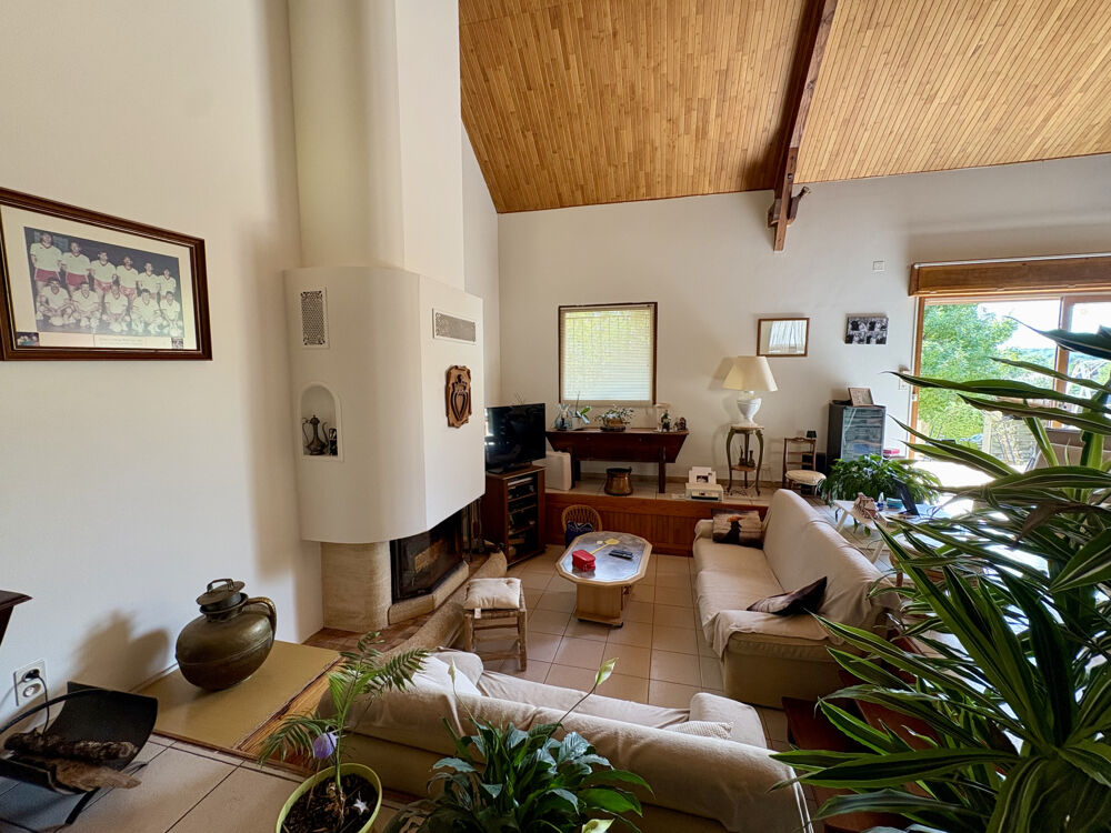 Vente Maison Maison au calme avec piscine et terrain arboré Nadaillac