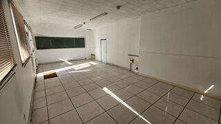  Immeuble à vendre 6 pièces 210 m²