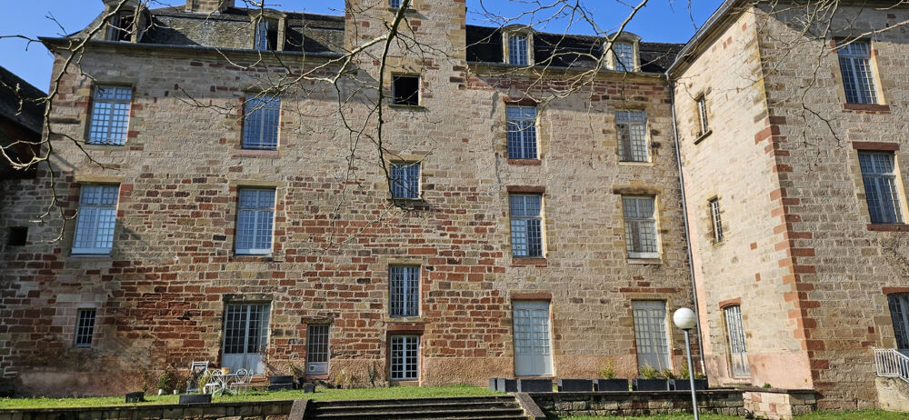 Vente Appartement Appartement 2 pièces 63 m2 au sein du château de Cosnac Cosnac