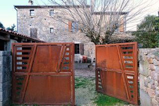  Propri�t�/ch�teau � vendre 14 pi�ces 330 m�