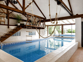 Vente Maison Propriété de caractère avec piscine intérieure Reilhaguet
