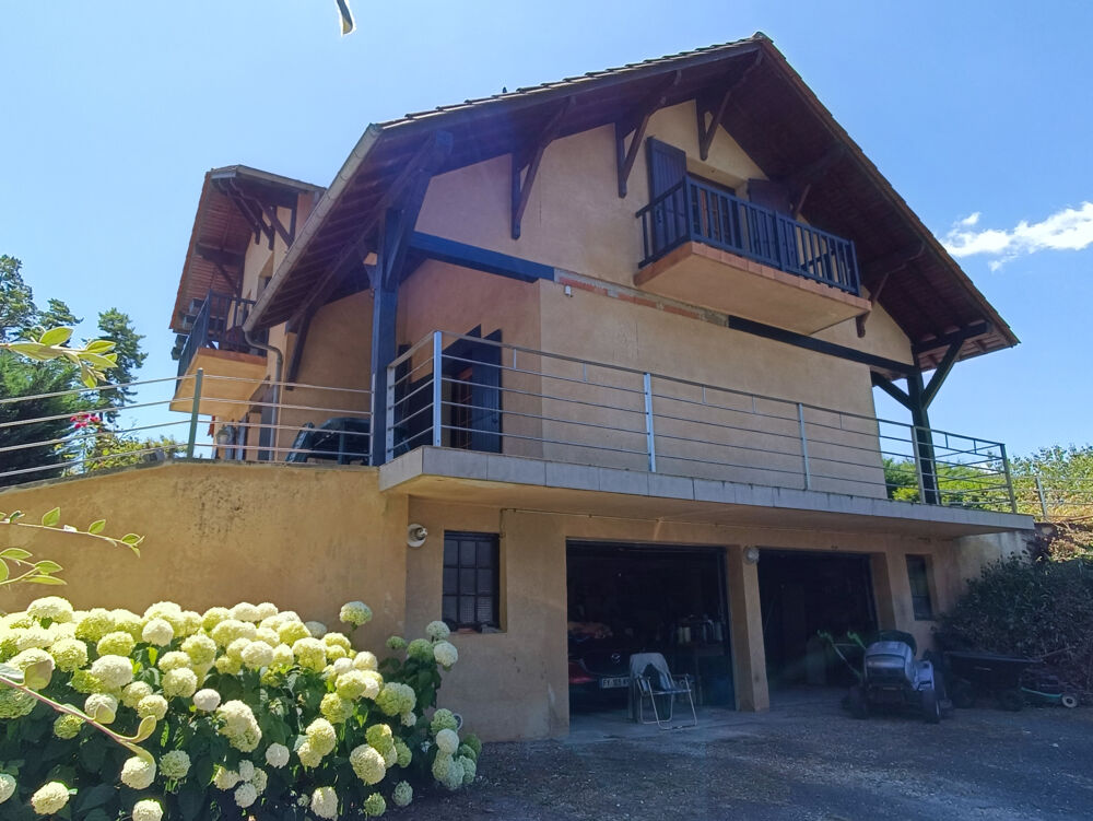 Elégante maison dans un beau cadre de vie.