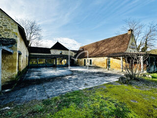  Propri�t�/ch�teau � vendre 15 + pi�ces 2135 m�