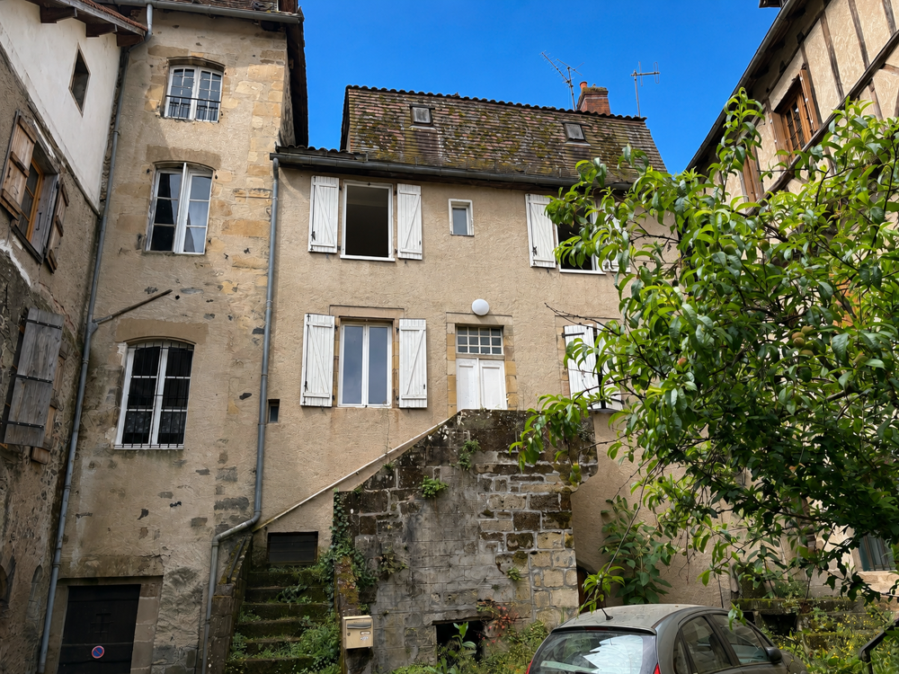 Maison 11 pièces 182 m² · à Beaulieu sur Dordogne · 182 m² · 137 795 €