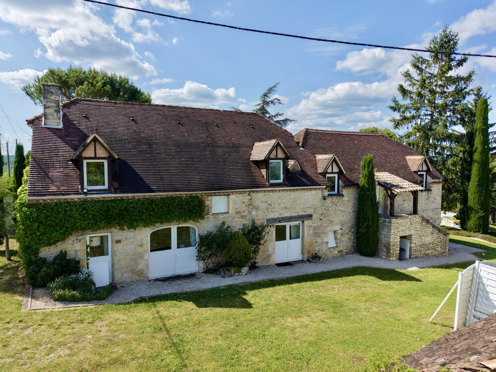 Vente Maison Propriété exclusive à Cales : double maison, double architecture, panorama unique sur les monts Cales