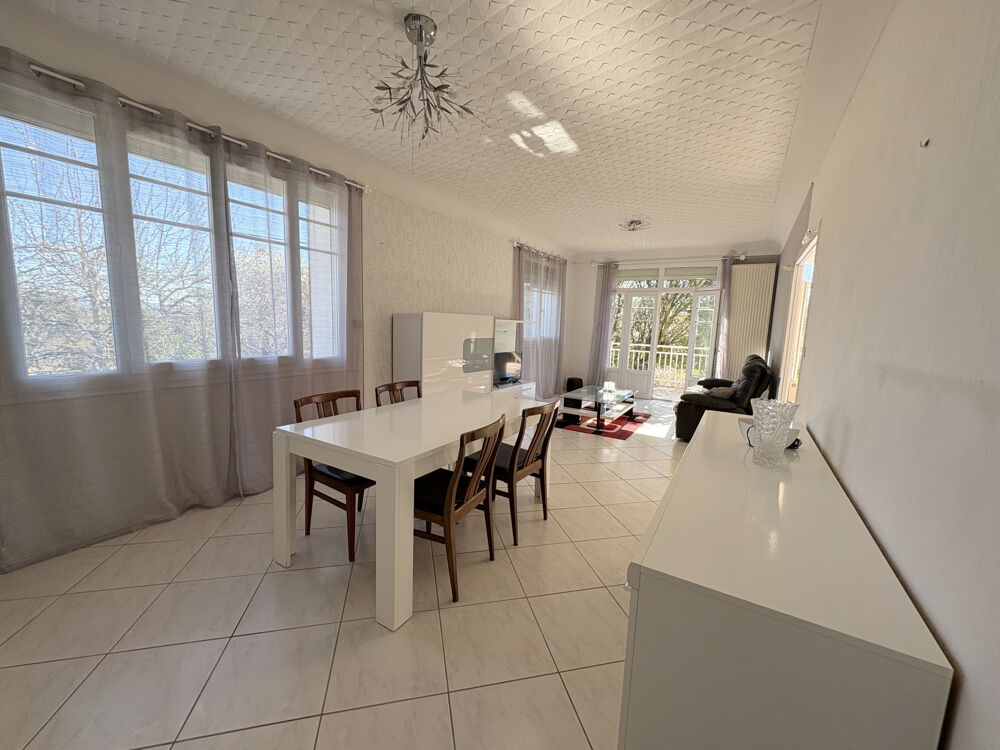 JOLIE MAISON EN PIERRE DANS UN CADRE PAISIBLE ET AGREABLE