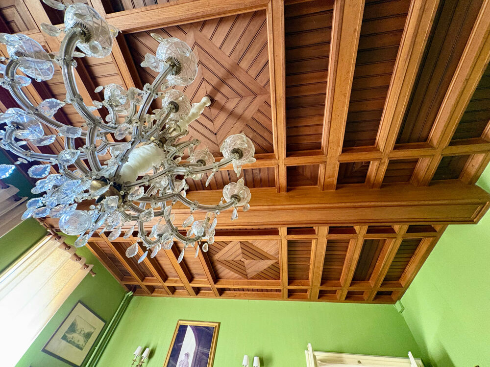 à vendre  Propriété/château Hautefort (24390)