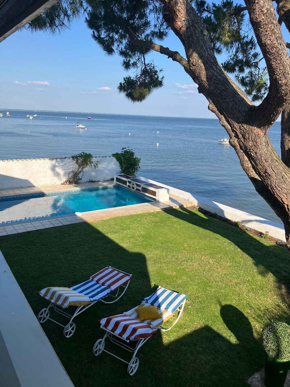 A SAISIR SPLENDIDE VILLA , PREMIERE LIGNE , VUE MAGIQUE