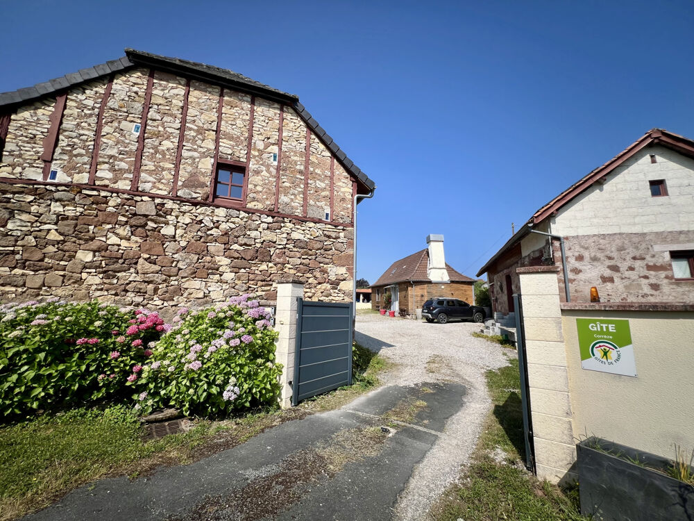 Ensemble immobilier maison et gites
