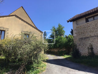  Maison  vendre 15 + pices 1481 m