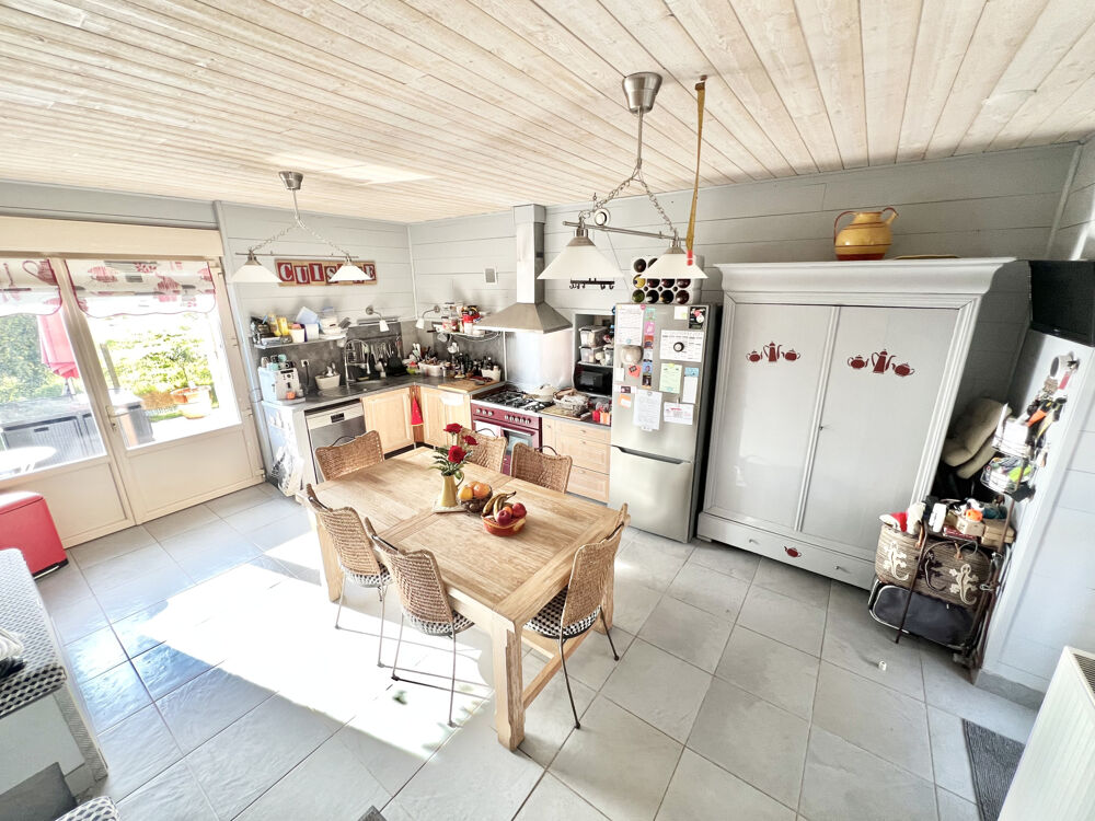 Ensemble immobilier maison et gites