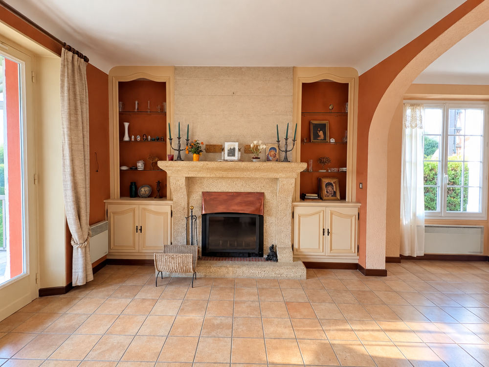 BELLE MAISON FAMILIALE AU CALME A PROXIMITE DES COMMODITES