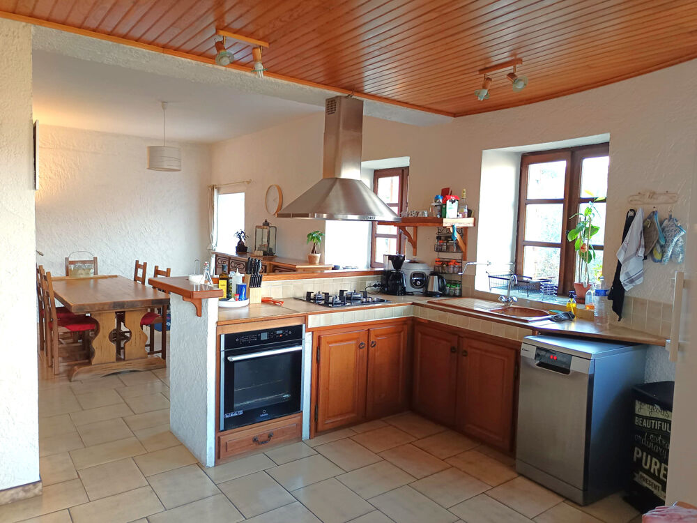 � vendre  Propri�t�/ch�teau Vog�� (07200)