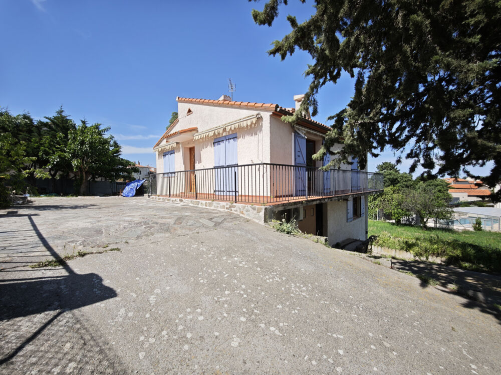 Vente Maison Belle situation pour cette propriété de 3 niveaux de 73m2 chacun posée sur terrain constructible de 1513m2! Sorede