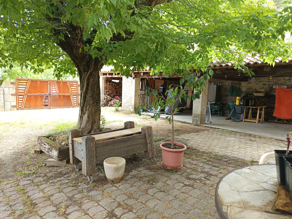 � vendre  Propri�t�/ch�teau Vog�� (07200)