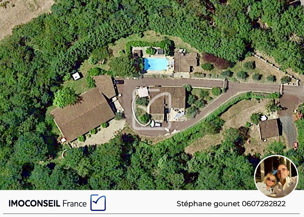 Vente privée exclusive - Splendide ensemble immobilier avec maison et dépendances, piscine et parc arboré clos