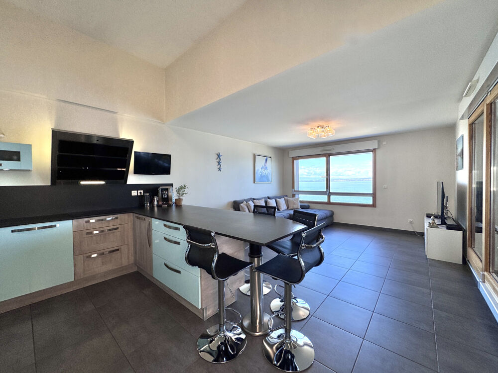 Vente Appartement Appartement T4 de 90m2 pied dans l'eau - Amphion-Les-Bains Publier
