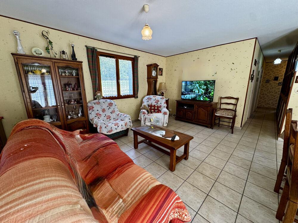 EXCLUSIVITE - MAISON DE CONSTRUCTION TRADITIONNELLE AVEC TROIS CHAMBRES