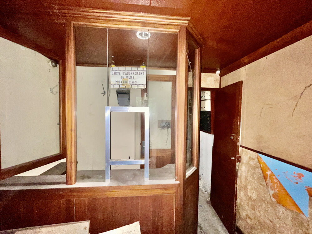 Vente Maison Magnifique immeuble de plus de 600m2 sur trois niveaux au coeur de GOURDON Gourdon