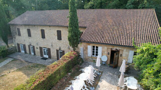  Propri�t�/ch�teau � vendre 15 + pi�ces 800 m�