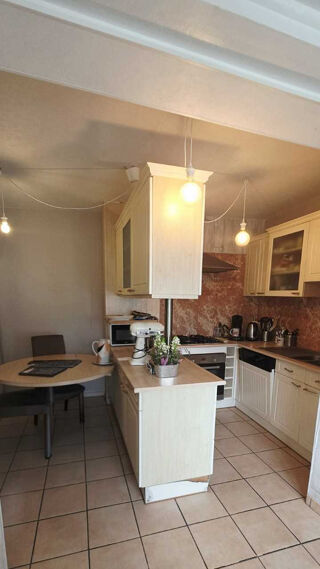  Immeuble � vendre 7 pi�ces 140 m�