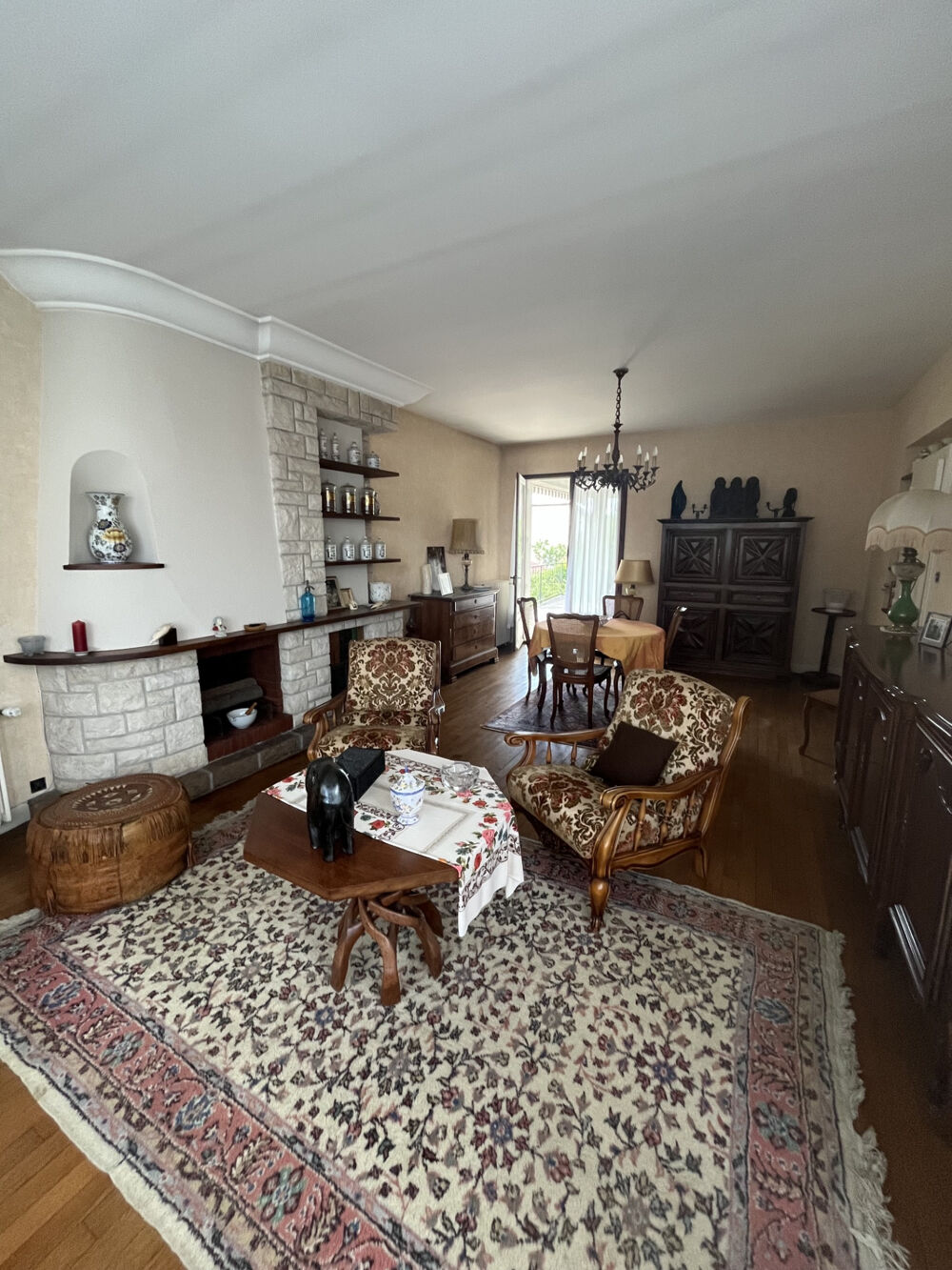 Maison OBJAT - 7 pièces - 179 m2